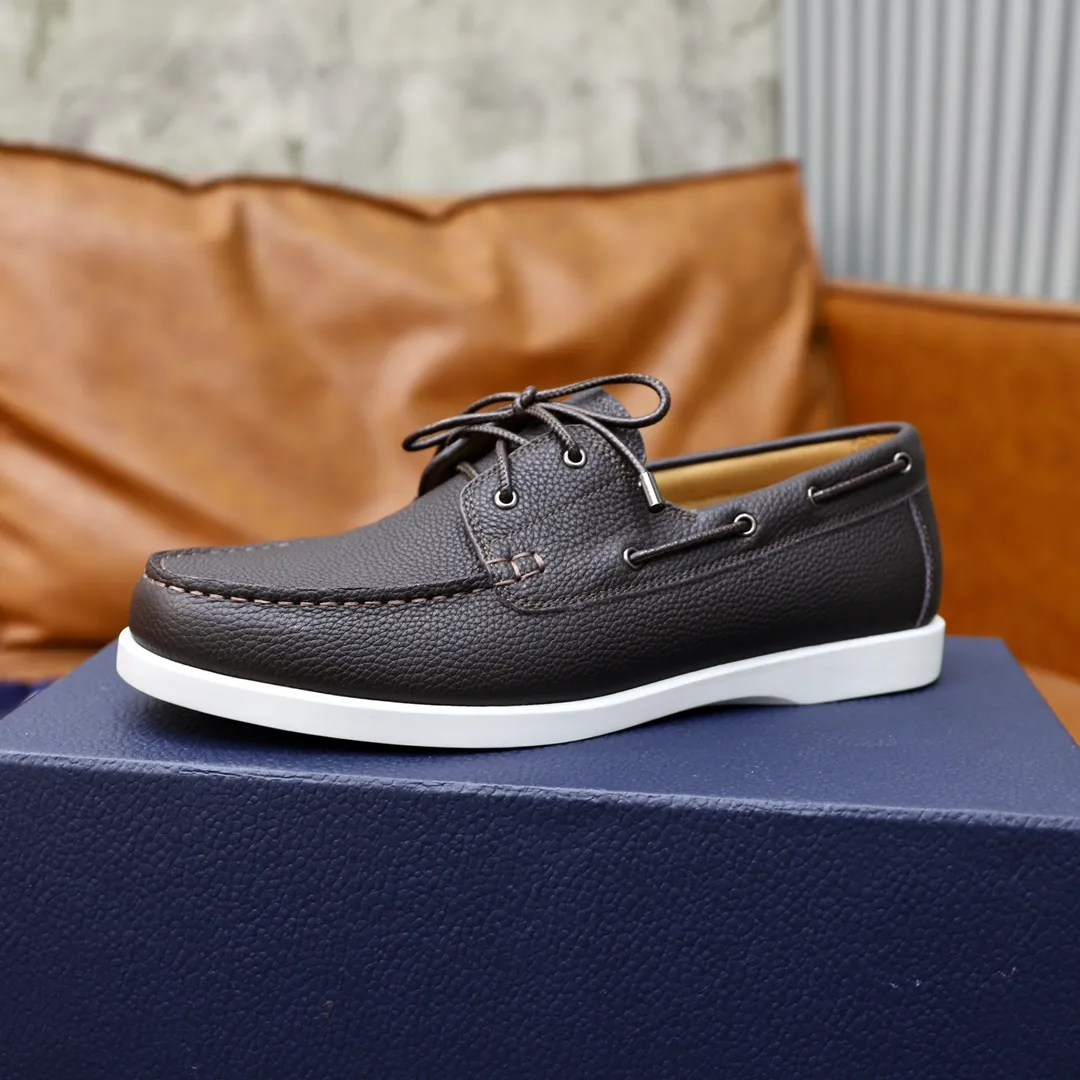 Ex-factory price: 540🙅‍♂️🙅‍♂️🙅‍♂️ Brand: Dior DIOR Standard code: Men's code 38/44 (45 can be customized) Grade: Same as the official website Material: Original cowhide stitching, cowhide lining, original TPU wear-resistant soft outsole Style categories: Leisure and sports version, footwear for driving, young fashion, European and American trends, British style Color: actual picture color